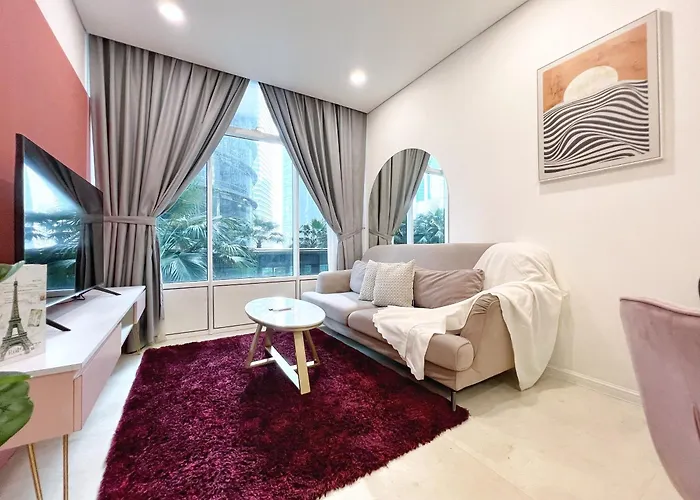 Sky Suites Blush 3Br Suite At Klcc